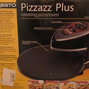 Roasting pizza oven by pizzazz
